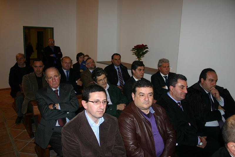 Incontro Vescovo Sindaci 17 dic2009 (10).JPG